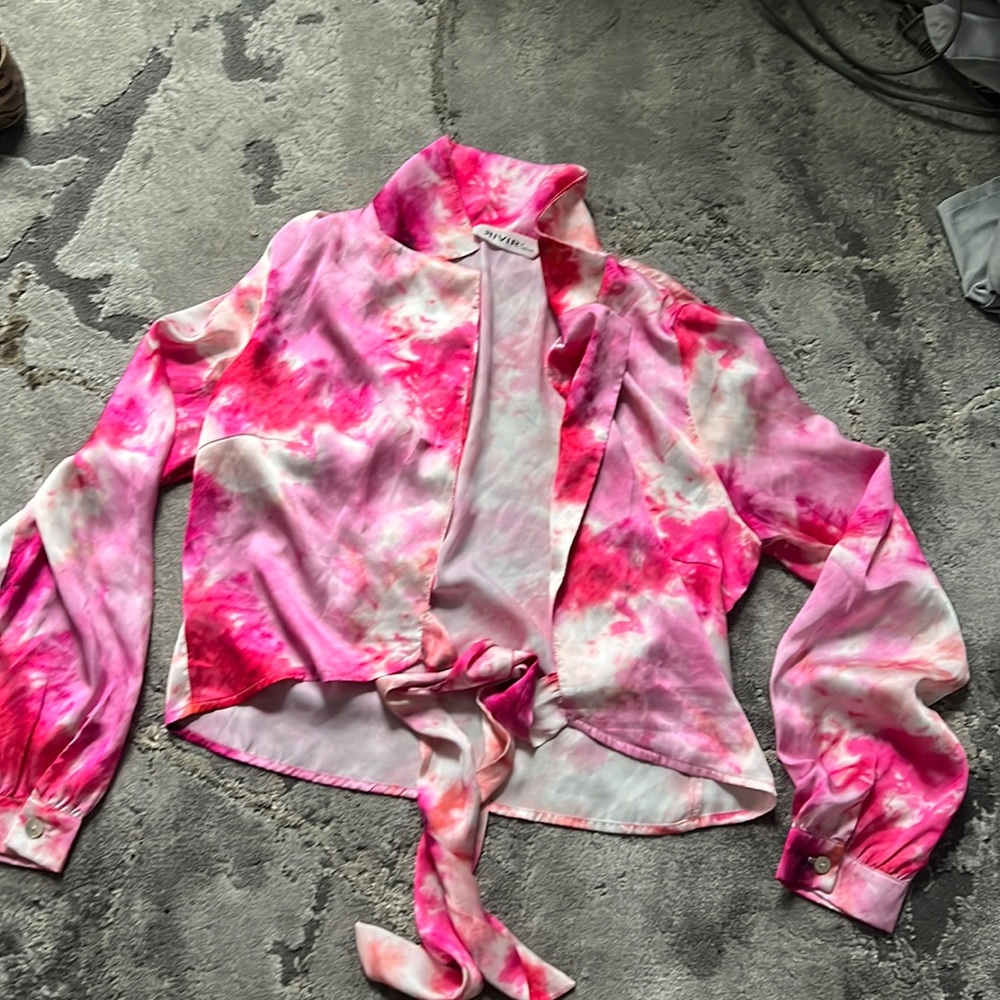 Pink “the dye” front tie long sleeve shirt.